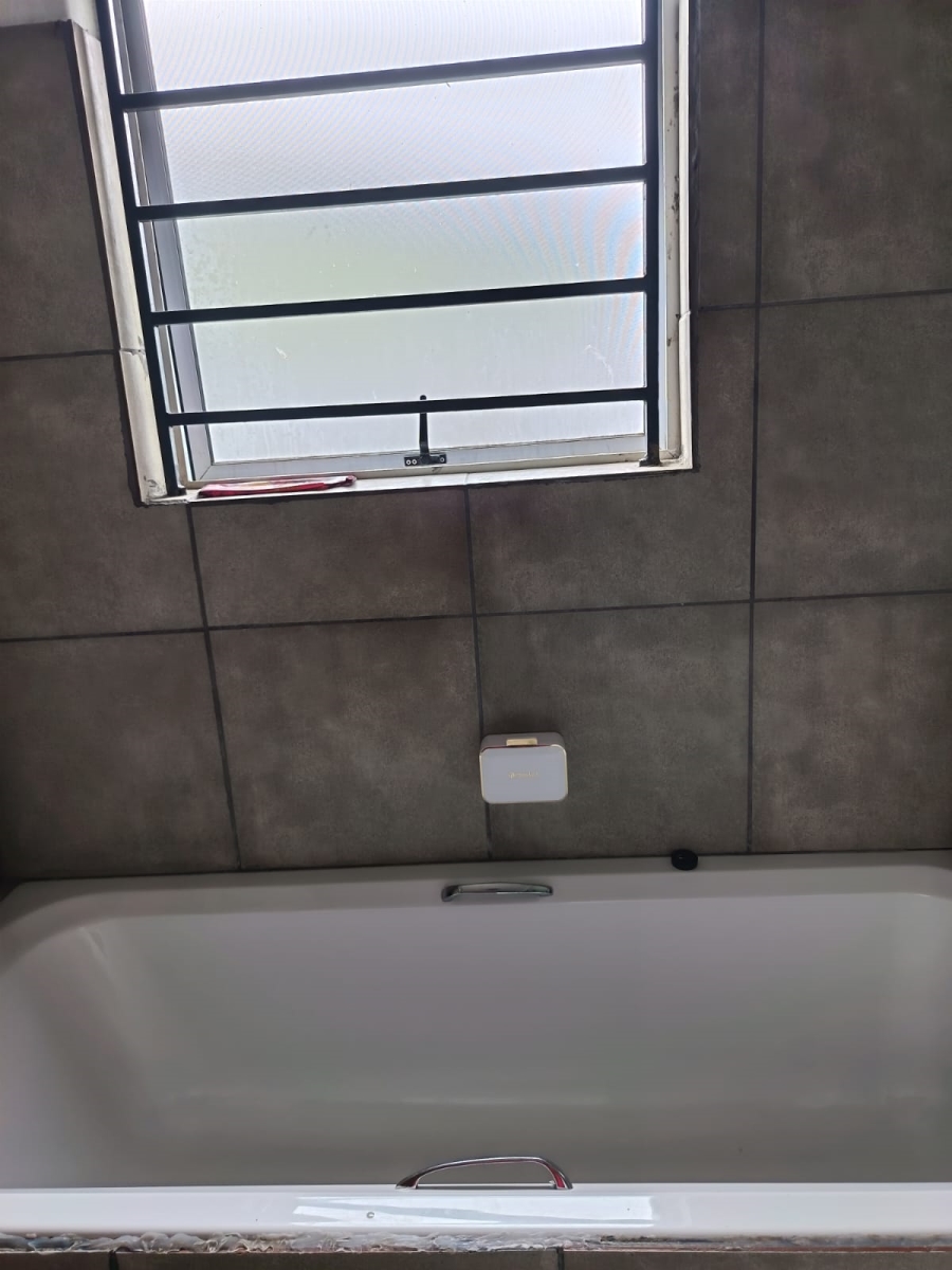 2 Bedroom Property for Sale in Fountain Village Western Cape